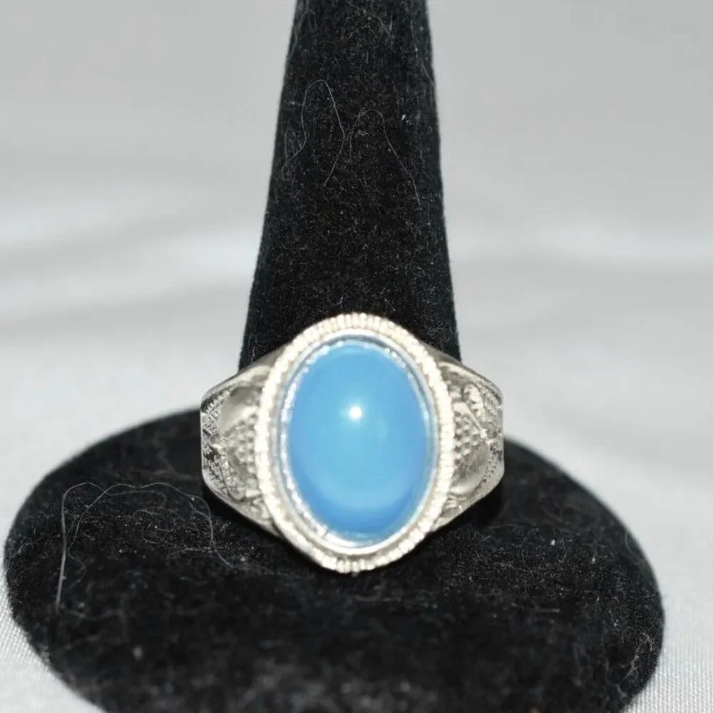 NWOT Electric Blue Energy Smooth Oval Stone Inlay Etched Silver Tone Size10 Ring
